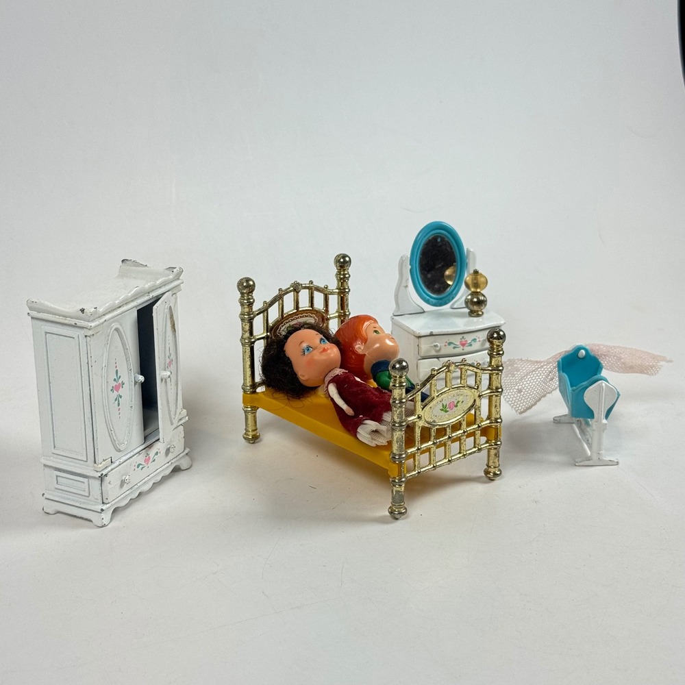 Vintage 80s Mattel Sunshine Family Bedroom Furniture Lot & 2 Original Dolls 7pcs